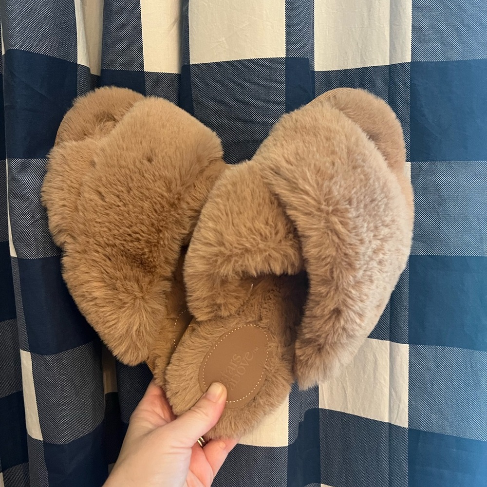 Stars Above Plush Tan Slippers